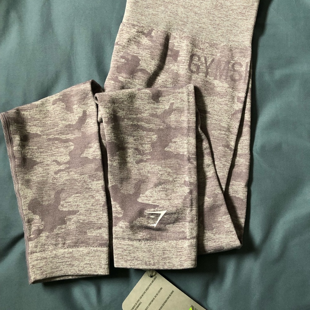 NWT Gymshark Camo Seamless Leggings! Lavender Gray